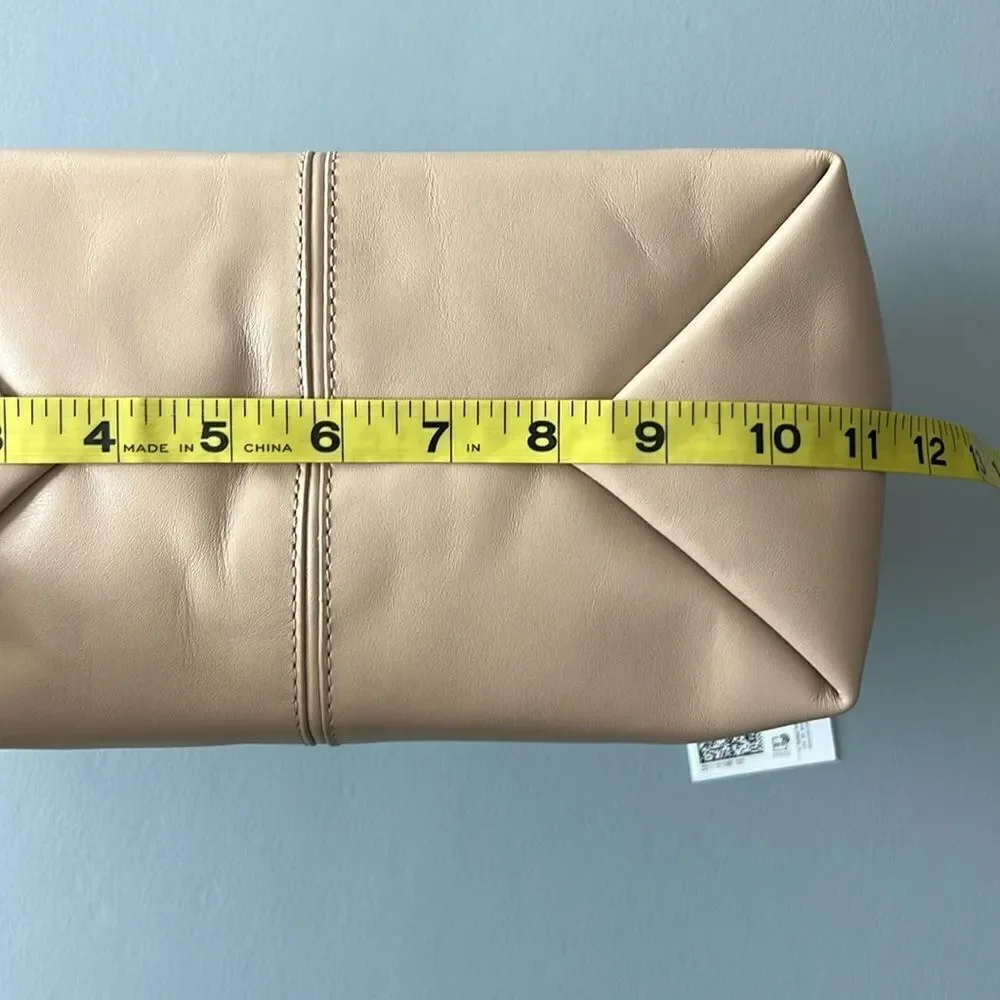 New & Other Stories Elegant Tan Leather Shoulder Bag